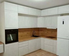Модульная кухня Бруклин 2.4 x 2 м (Бетон белый) в Сургуте - surgut.katalogmebeli.com | фото 15